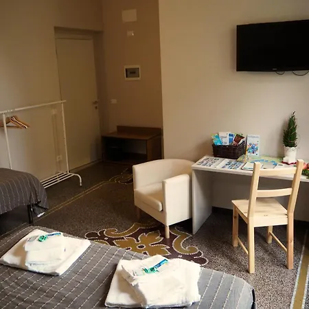 Cernaia 42 4* ラ・スペツィア